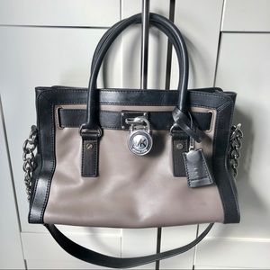 Michael Kors Hamilton Framed Black & Gray Sarchel